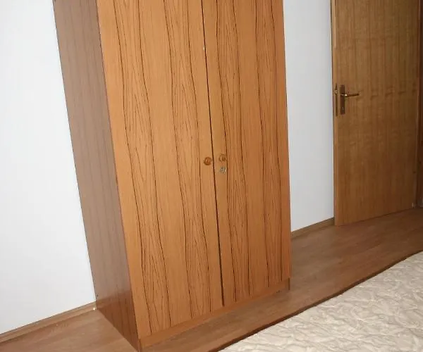 아파트 Mandre 4095a 콜란